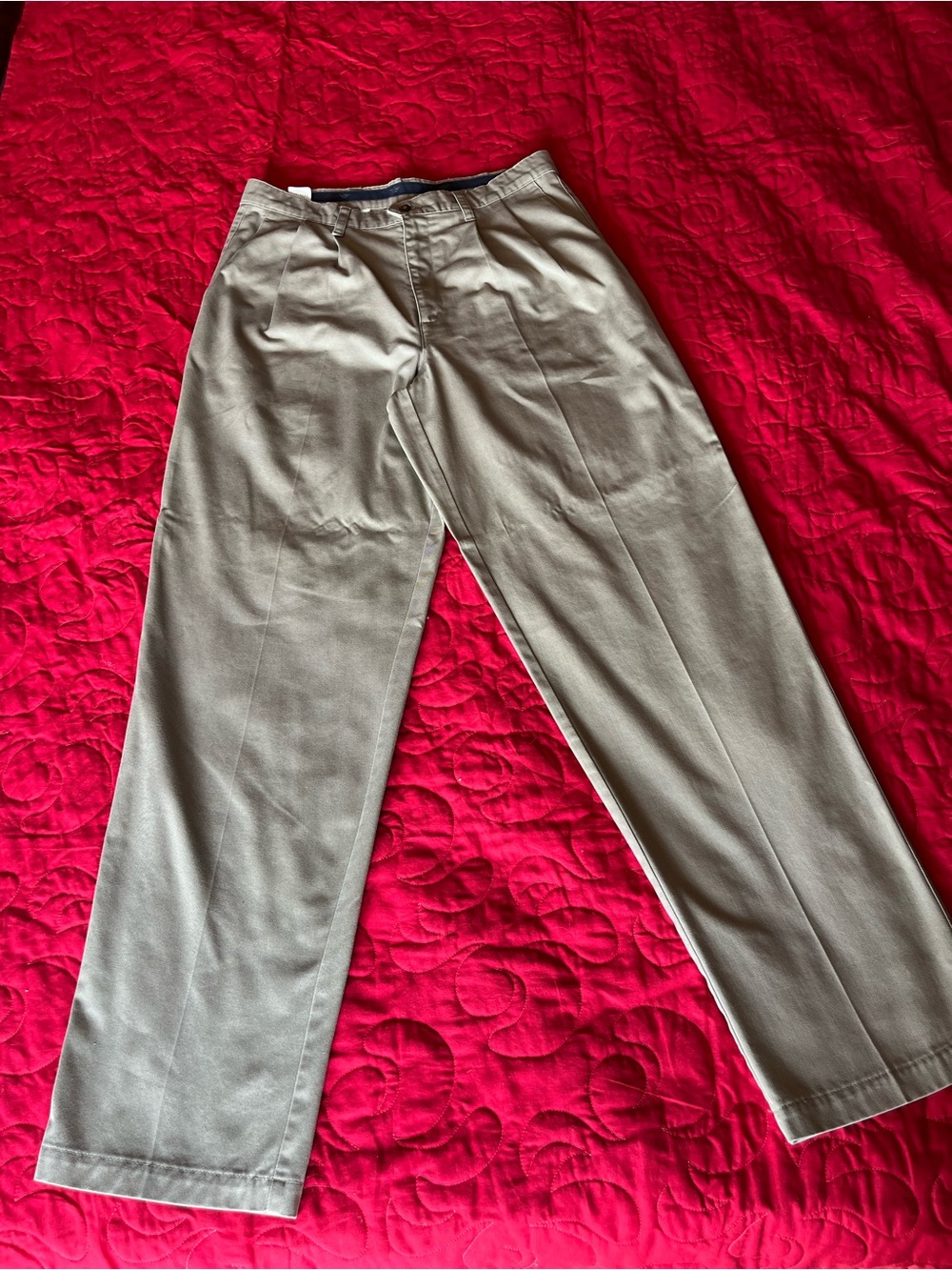 Dockers 90’s Original Pleated Khakis Classic Fit Pants 34x34-100% Cotton
